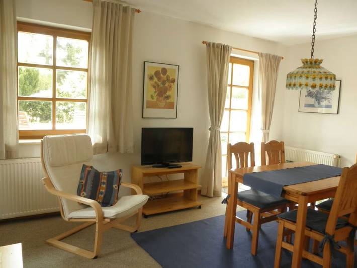 Ferienwohnung für 3 Personen, mit Garten und Ausblick in Lohme - 2