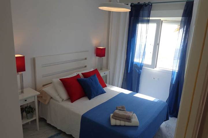 Villa in Frontlinie mit Garten, Grill, ideale Familien .. in La Chullera, Manilva