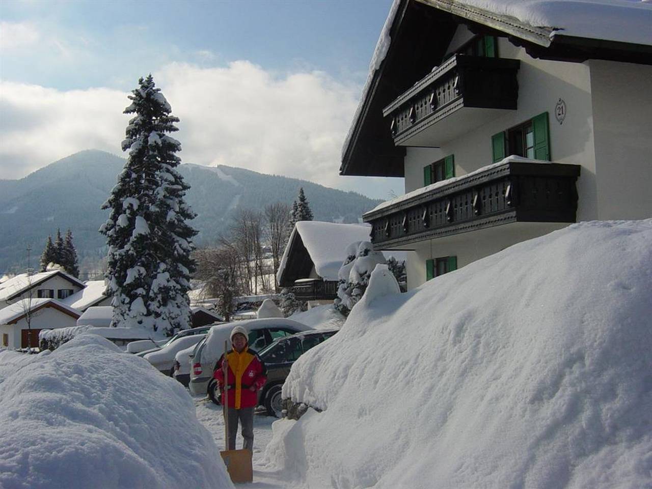 Ganze Ferienwohnung, Gästehaus Eisgruber - Ferienwohnung (Typ C) in Bad Kohlgrub, Bayerische Alpen