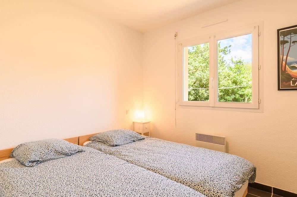 La Lette Ii Albizzias by Interhome in Saint-Julien-en-Born, Côte d’Argent