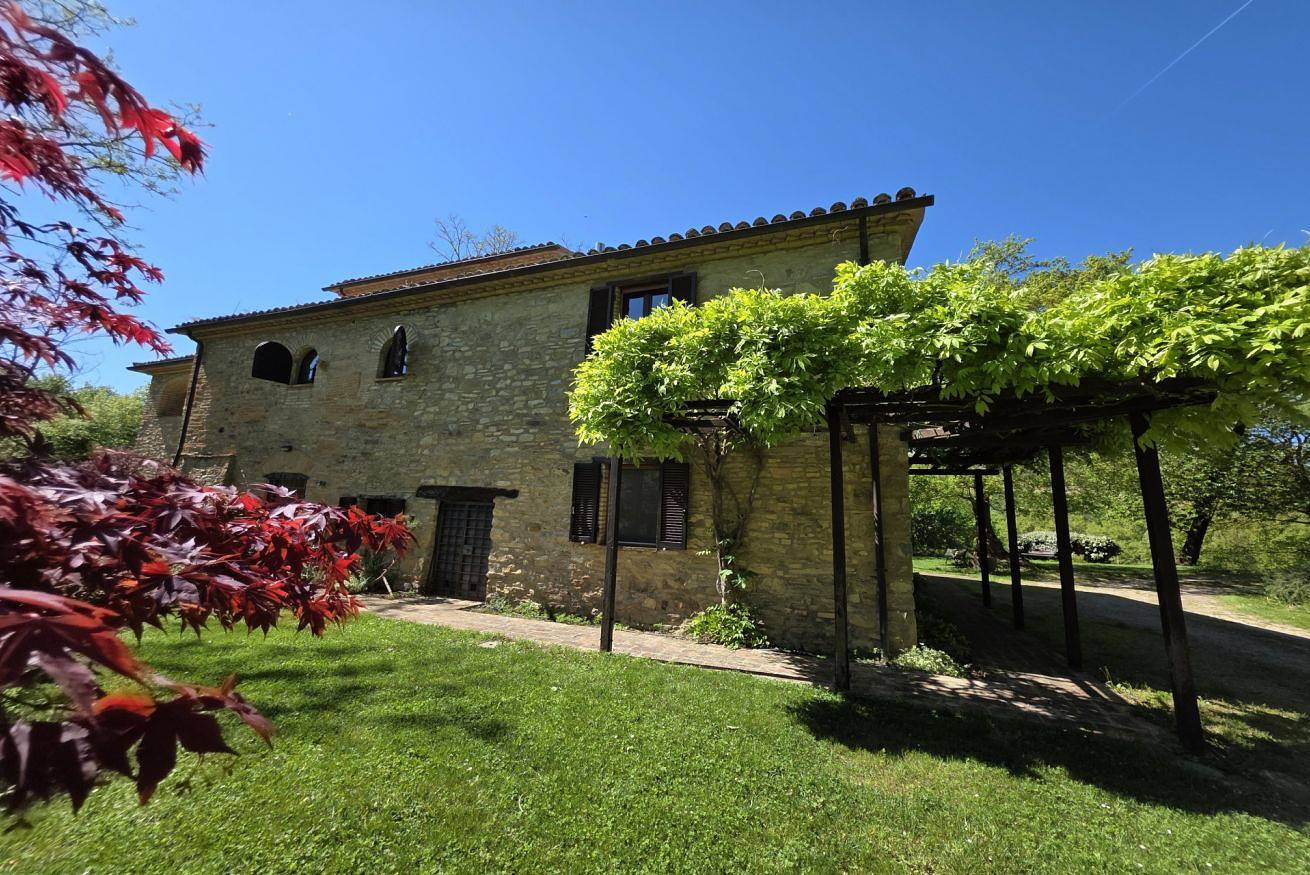 Villa Tufi by Mmega in Montone (Italia), Valtiberina