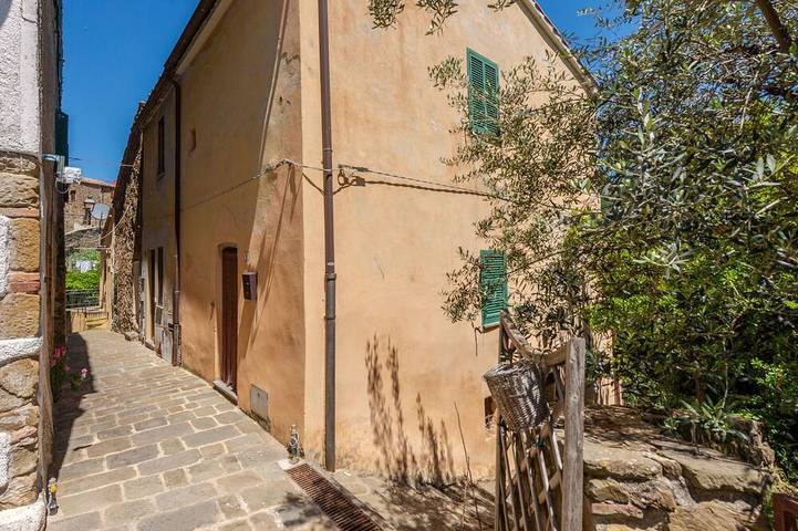 Casa vacanza per 5 persone, con idromassaggio e giardino in Scansano