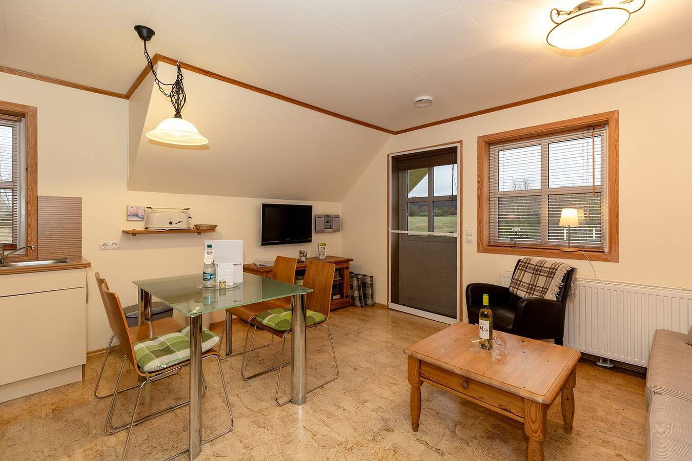 Ganze Wohnung, Ruhe, Natur & Wohlfühlatmosphäre mit Sauna und Hot Tub in Wittenbeck, Rostock und Umgebung