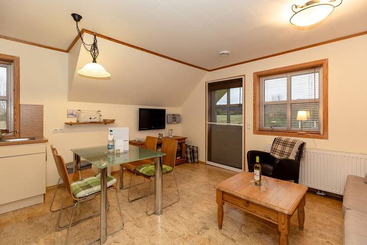 Ferienwohnung für 4 Personen, mit Sauna und Whirlpool sowie Balkon und Garten in Wittenbeck - 2