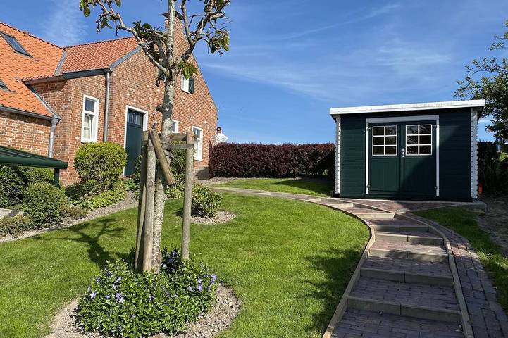 Ferienhaus für 2 Personen, mit Terrasse und Garten in Greetsiel