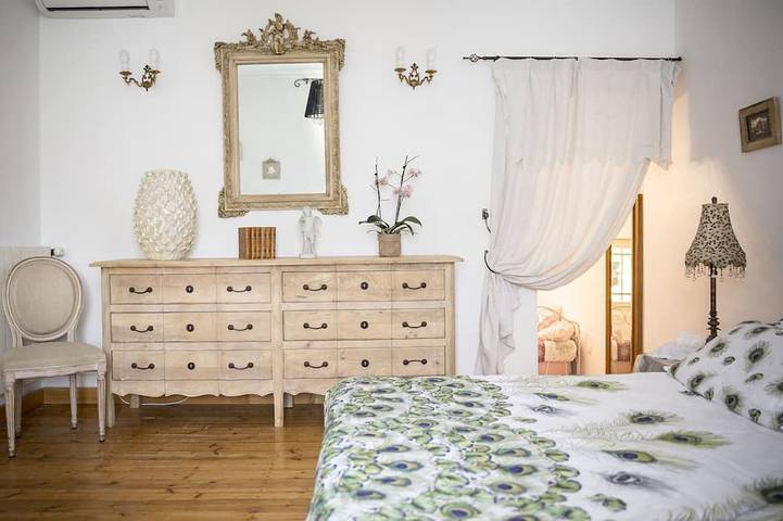 Gîte pour 24 personnes, avec sauna ainsi que jacuzzi et jardin à Vallabrègues - 2