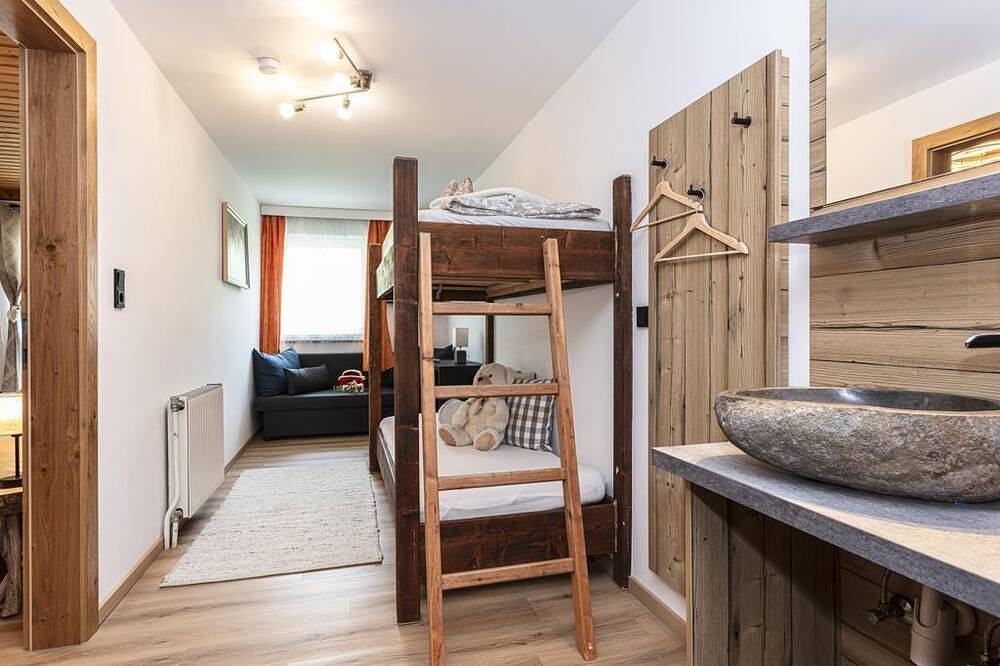 Four-bed room with shower, Wc - Mussbachhof in Saalfelden am Steinernen Meer, Steinernes Meer