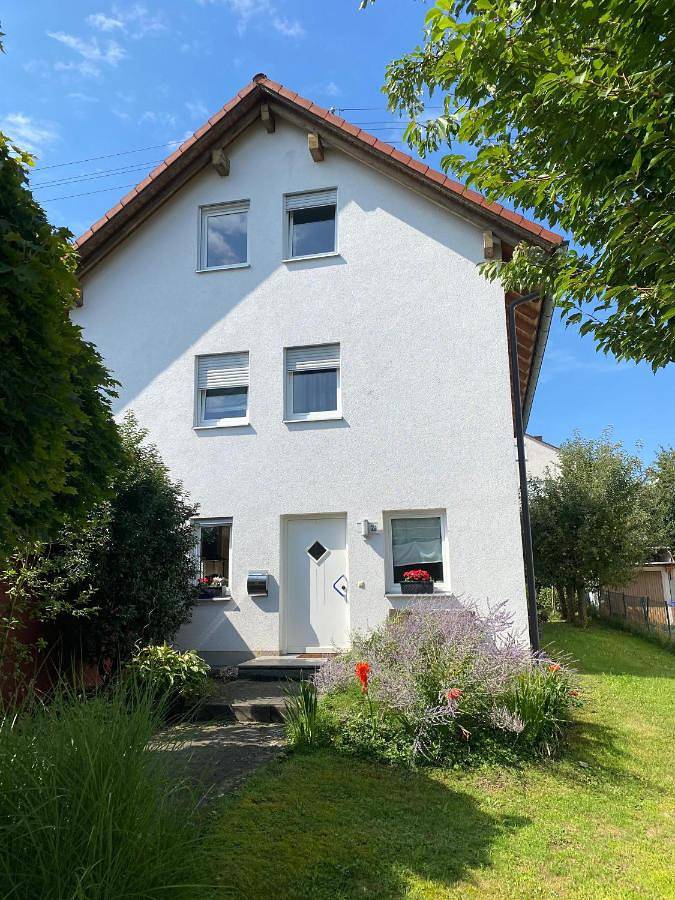 Ferienwohnung für 4 Personen, mit Terrasse und Garten sowie Ausblick in Günzburg - 2