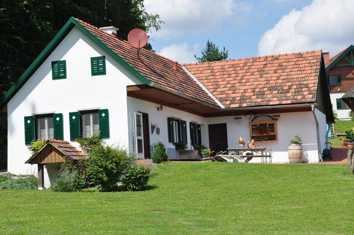 Ferienhaus für 4 Personen, mit Garten und Ausblick in der Oststeiermark