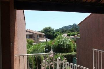 Gîte pour 4 personnes, avec terrasse dans Plage de la Nartelle