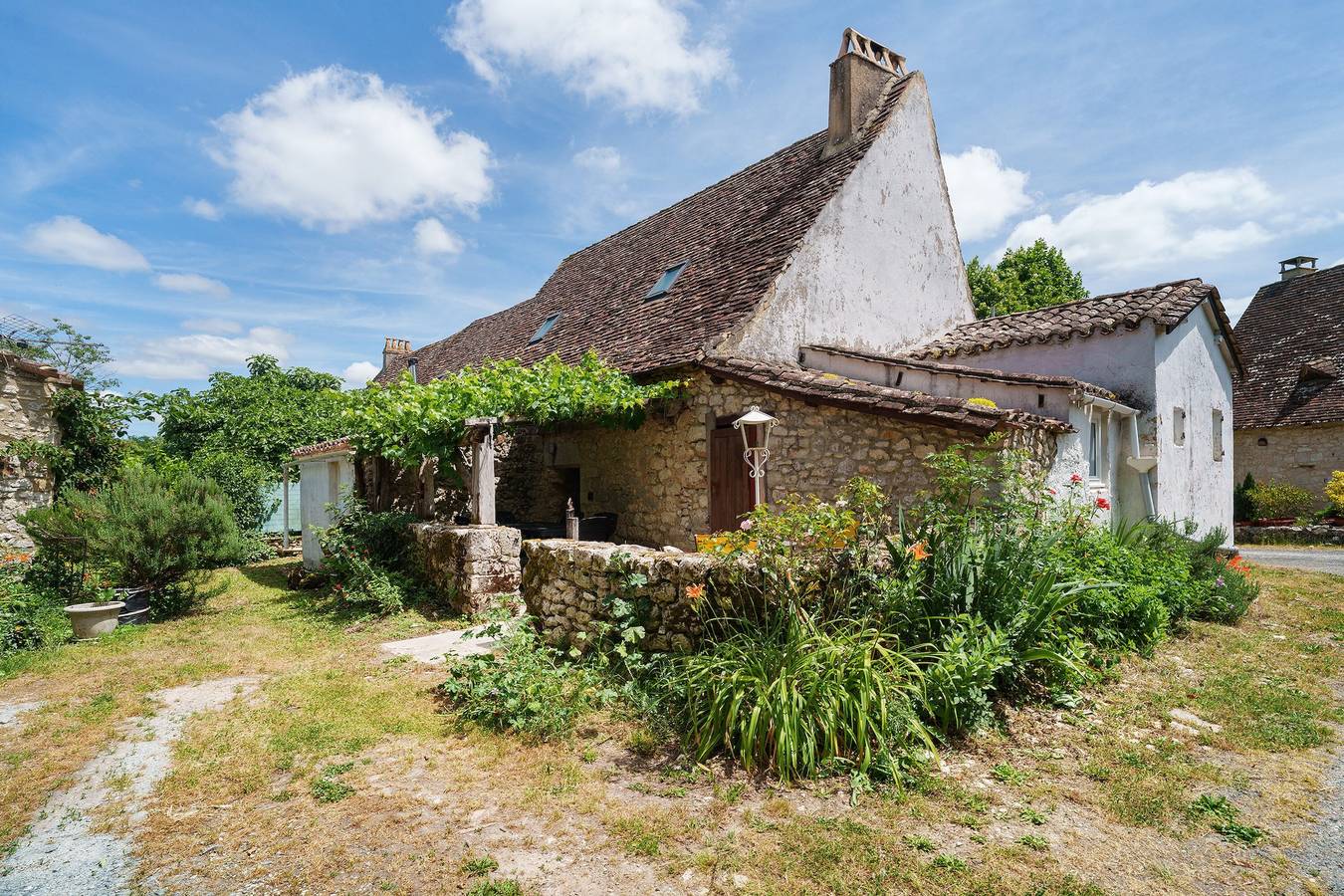 Maison de vacances « Cottage Blanc » avec terrasse privative et Wi-Fi in Beaumont-du-Périgord, Périgord Pourpre