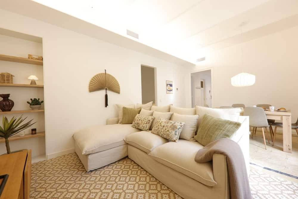 Ganze Wohnung, Bravissimo Santa Clara 53, 3 Schlafzimmer im Zentrum nahe Plaça Independència in Girona, Gironès