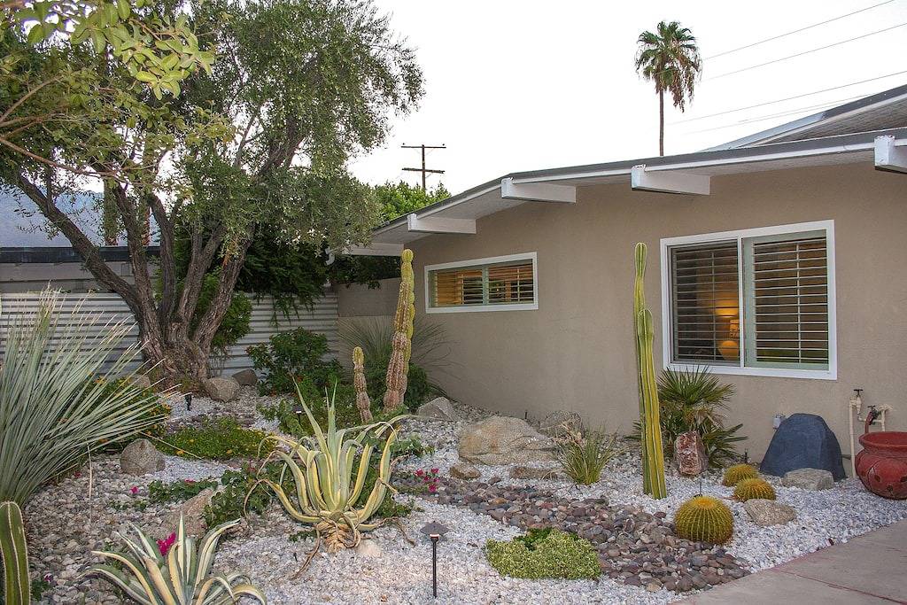 Ps-Id # 75 Martinis am Pool oder ein romantischer Kurzurlaub in Palm Springs, Coachella Valley