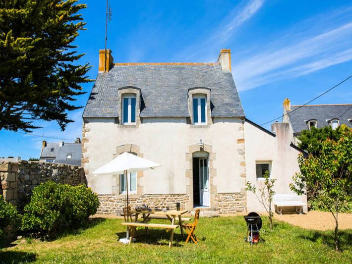 Gîte pour 5 personnes, avec jardin dans Port de Kérity