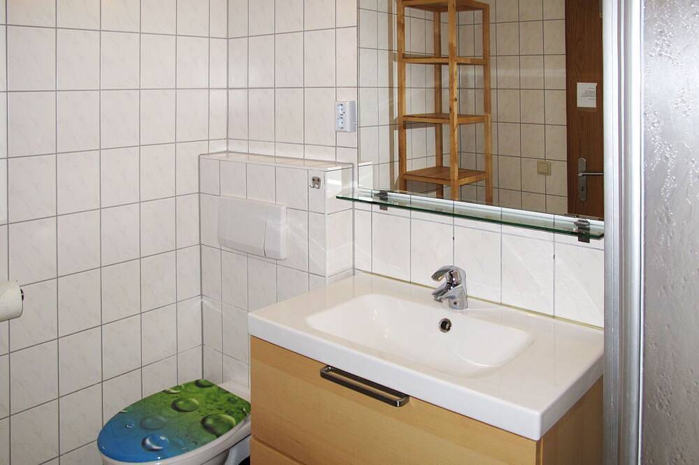 Ganze Wohnung, Im Dörp by Interhome in Waase, Ummanz