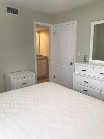 Apartment for 4 Guests in Isla del Sol, St. Petersburg (FL), Picture 4