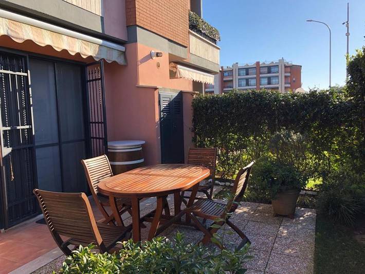 Apartamento de vacaciones para 5 personas, con terraza y jardín - 1