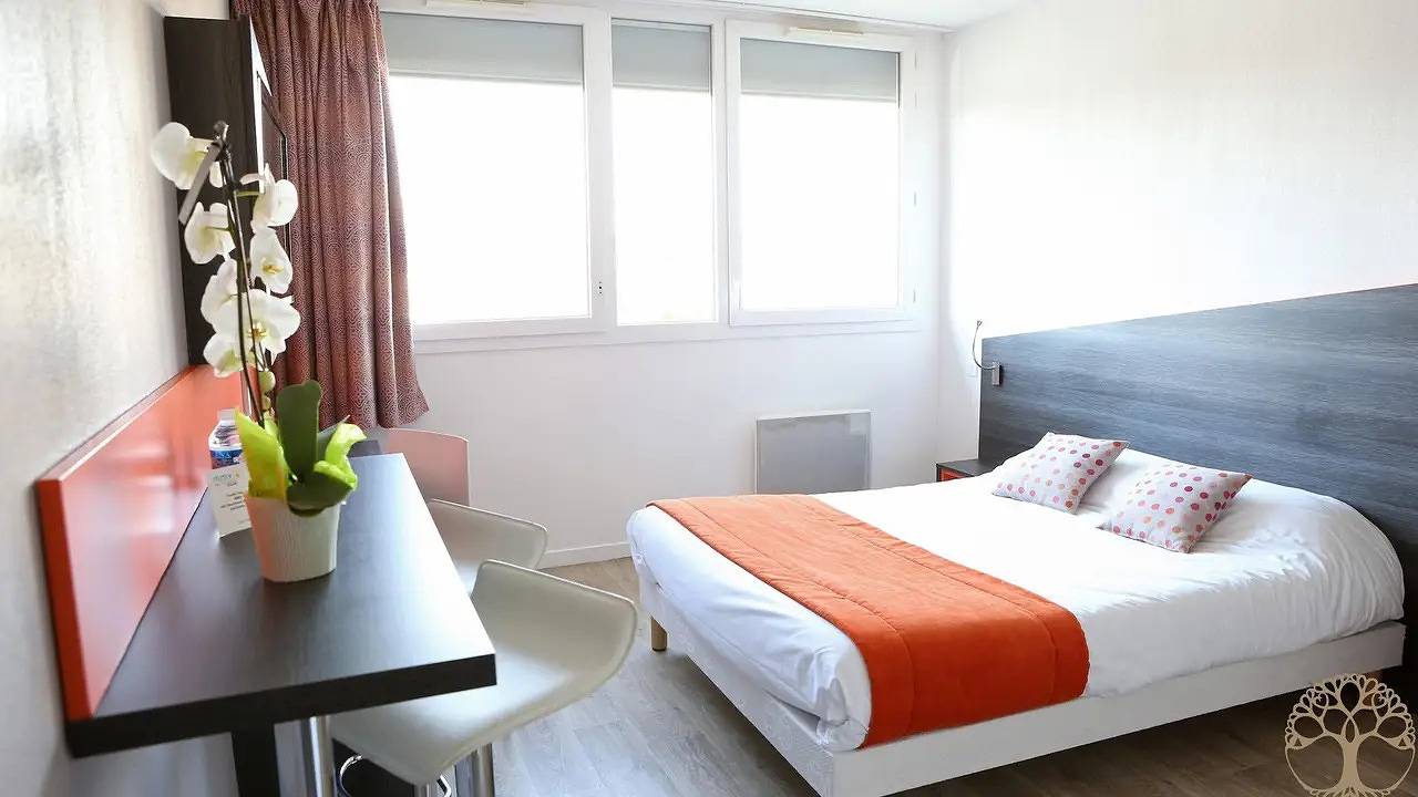 Appartement de vacances entier, Appartement de vacances pour 3 personnes avec piscine in Chevilly-Larue, Val-de-Marne