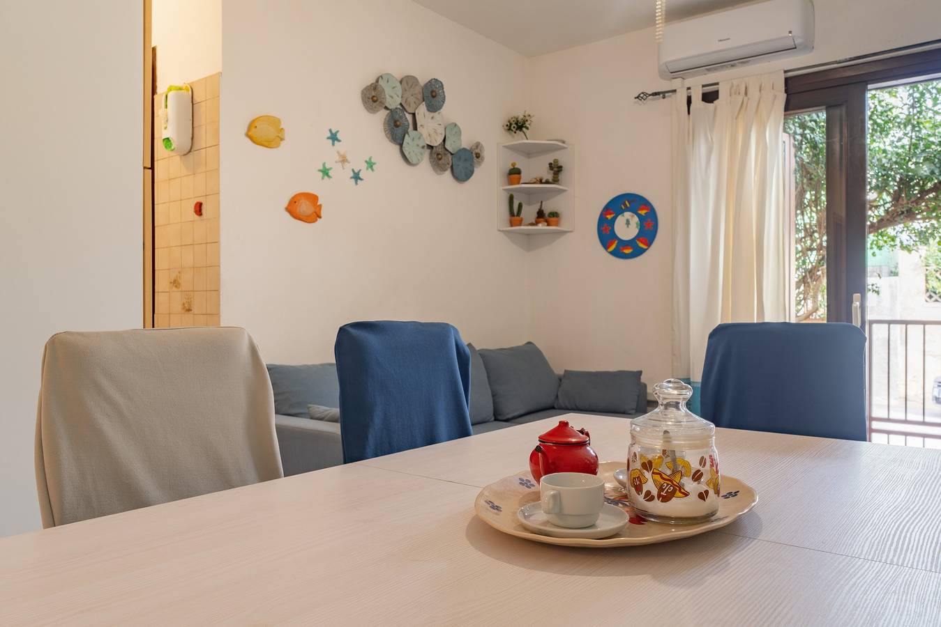 Ferienhaus 'La Casa Del Bouganville' nahe Stränden mit Hof und Klimaanlage in Golfo Aranci, Costa Smeralda