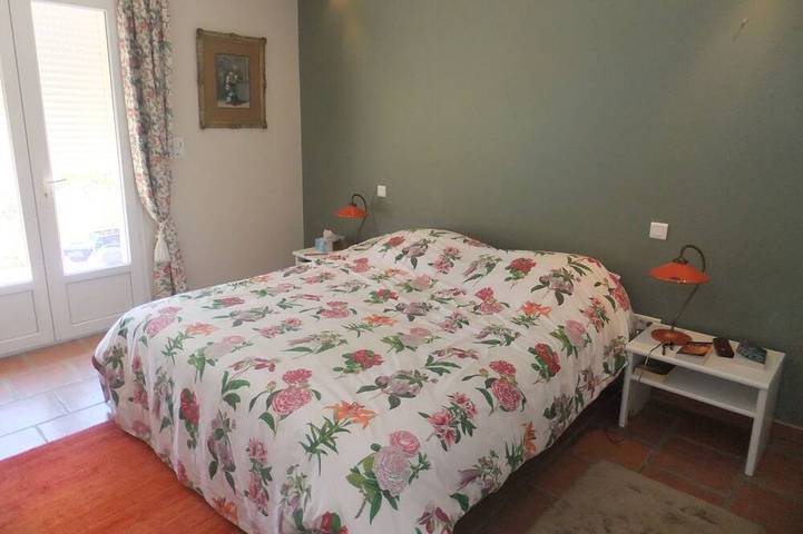 Gîte pour 8 personnes, avec jardin à Villecroze - 2