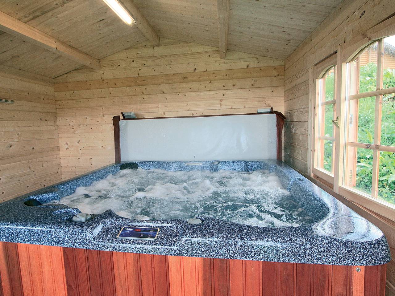 Bracken Log Cabin - S4468 in Perthshire