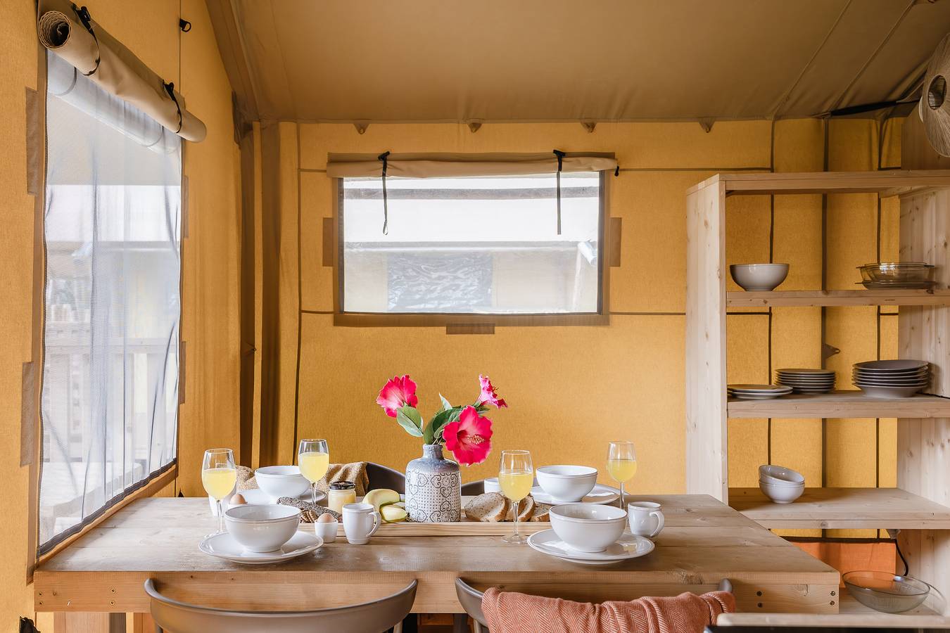 Gooise Heide — The Forest Tent | 4 Persons | Heater in Huizen, Noord-Holland