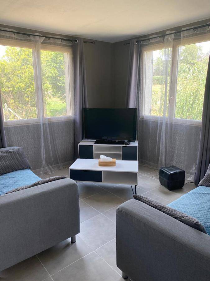 Location de vacances pour 5 personnes, avec jardin et vue dans Lac de Chaumeçon - 3