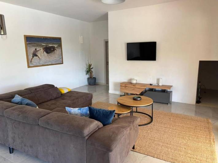 Villa Coral - Four bedroom villa with pool in Brac