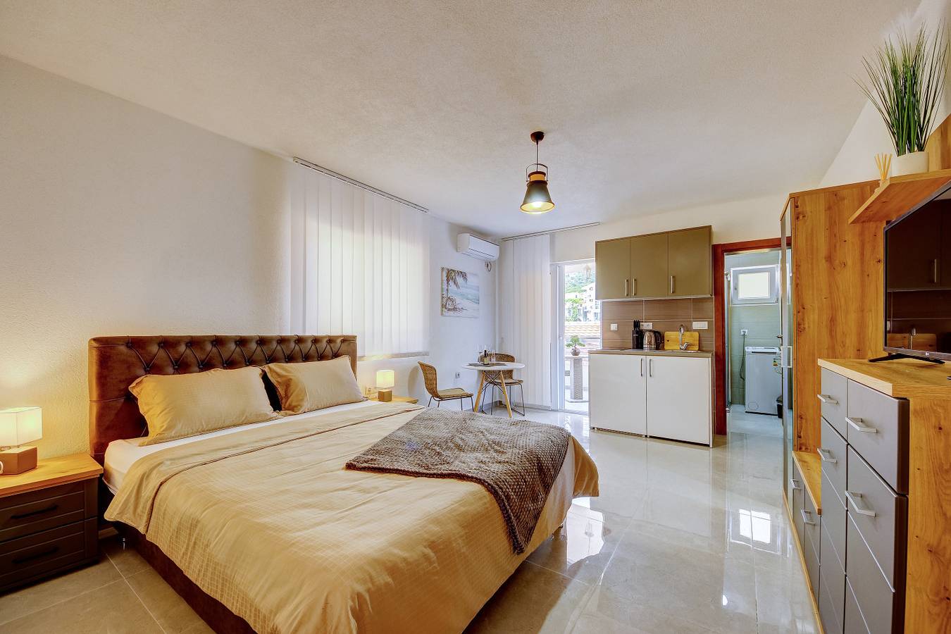 Ganze Ferienwohnung, Nike's Apartment in Dobra Voda, Montenegro Coast