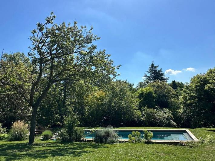 Location de vacances pour 14 personnes, avec jardin et piscine ainsi que vue et terrasse, adapté aux familles à Saint-Pierre-de-Bailleul - 3