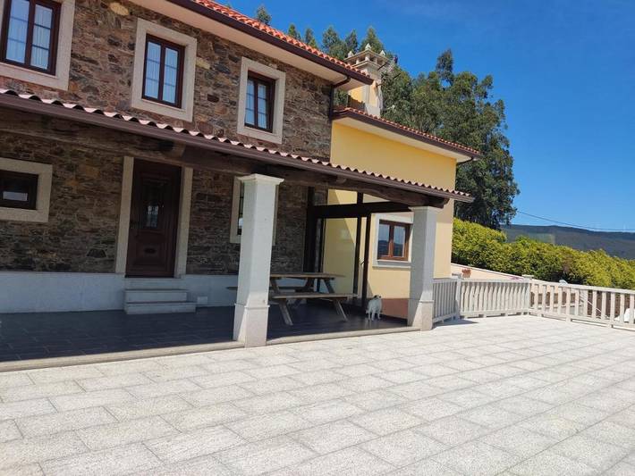 Casa de vacaciones para 8 personas, con vistas además de piscina y jardín en Provincia de La Coruña - 4