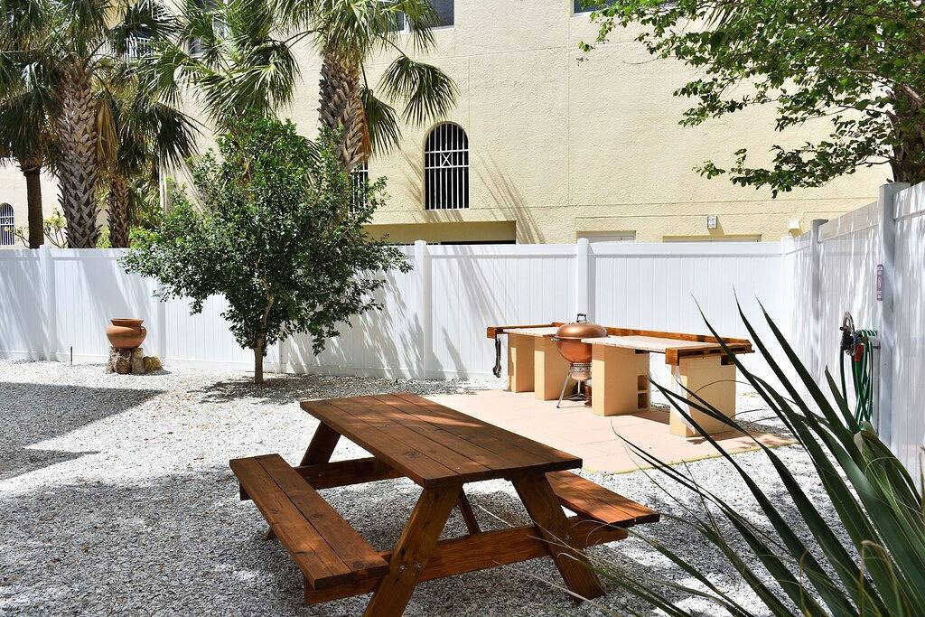 Apartment for 8 Guests in Clearwater Beach Island, Clearwater