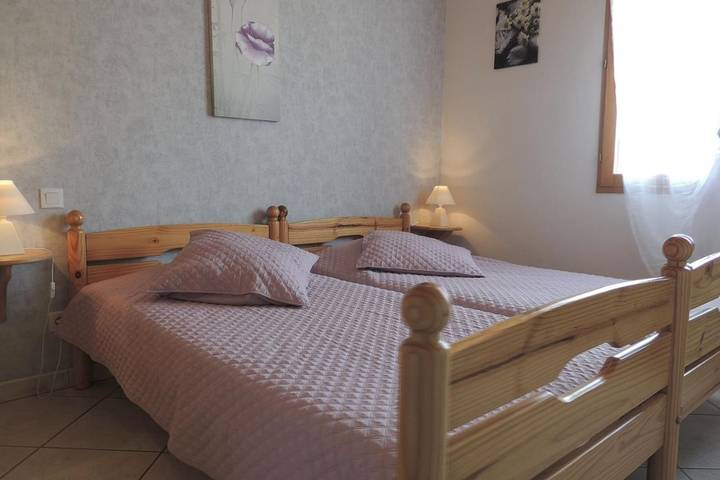 Location de vacances pour 6 personnes, avec jardin et vue à Puy-Sanières - 4