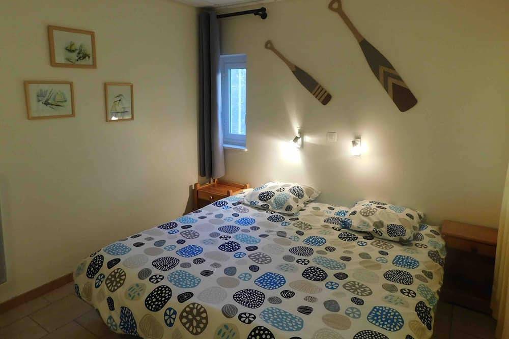 Gîte aux portes de la Camargue, piscine chauffée, 2 chambres, jardin, parking in Villetelle, Côte méditerranéenne (France)