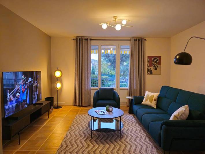 Gîte pour 4 personnes, avec balcon et vue à Tassin-la-Demi-Lune