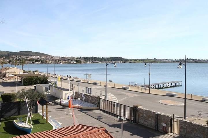 Gîte pour 2 personnes, avec balcon dans Port De Balaruc Les Bains
