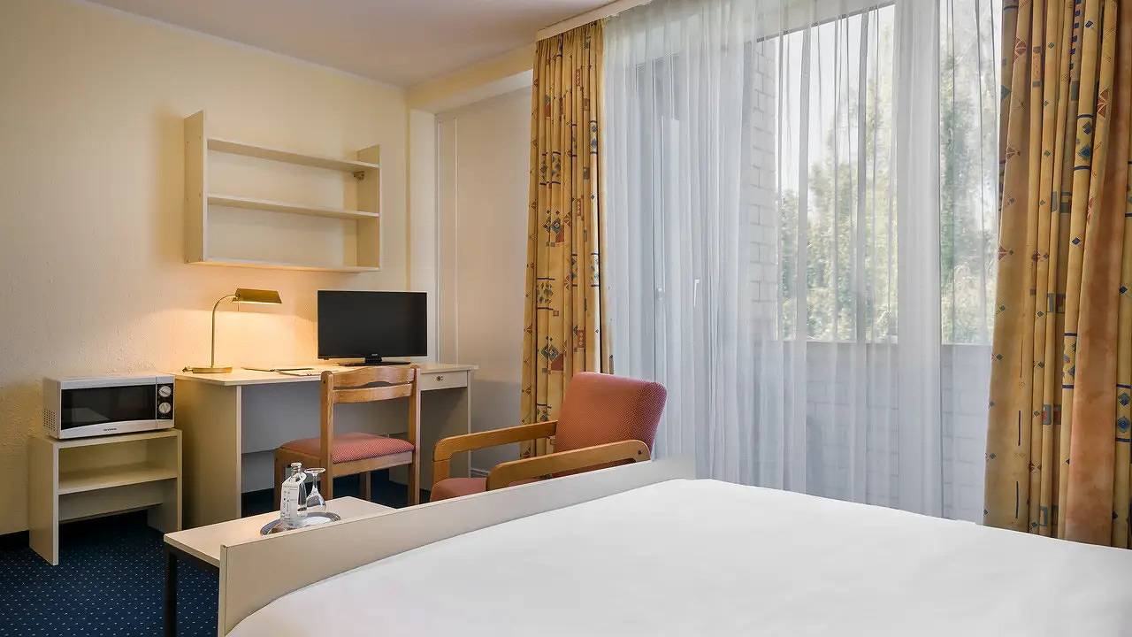 Ganze Ferienwohnung, Ferienwohnung für 2 Personen (28 m²) in Bonn in Bonn, Rheinland
