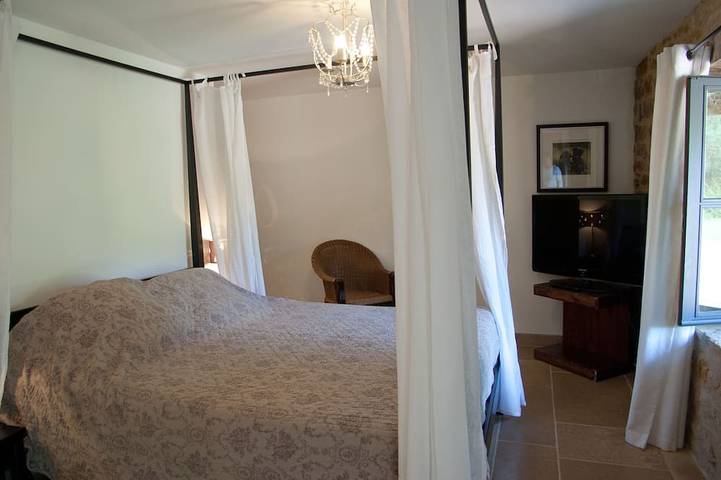 Location de vacances pour 8 personnes, avec jardin et terrasse à Camboulit - 3