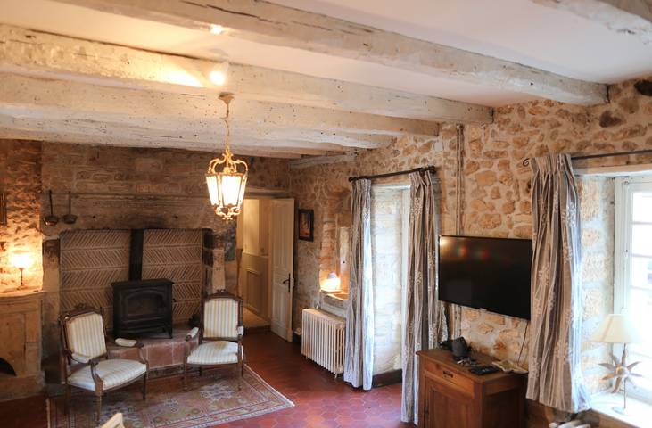 Gîte pour 4 personnes, avec jardin ainsi que piscine et terrasse à Tursac - 3