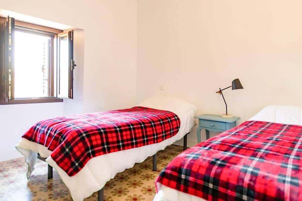 16th-Century Masia with Pool and Chapel in Argentona, Costa del Maresme