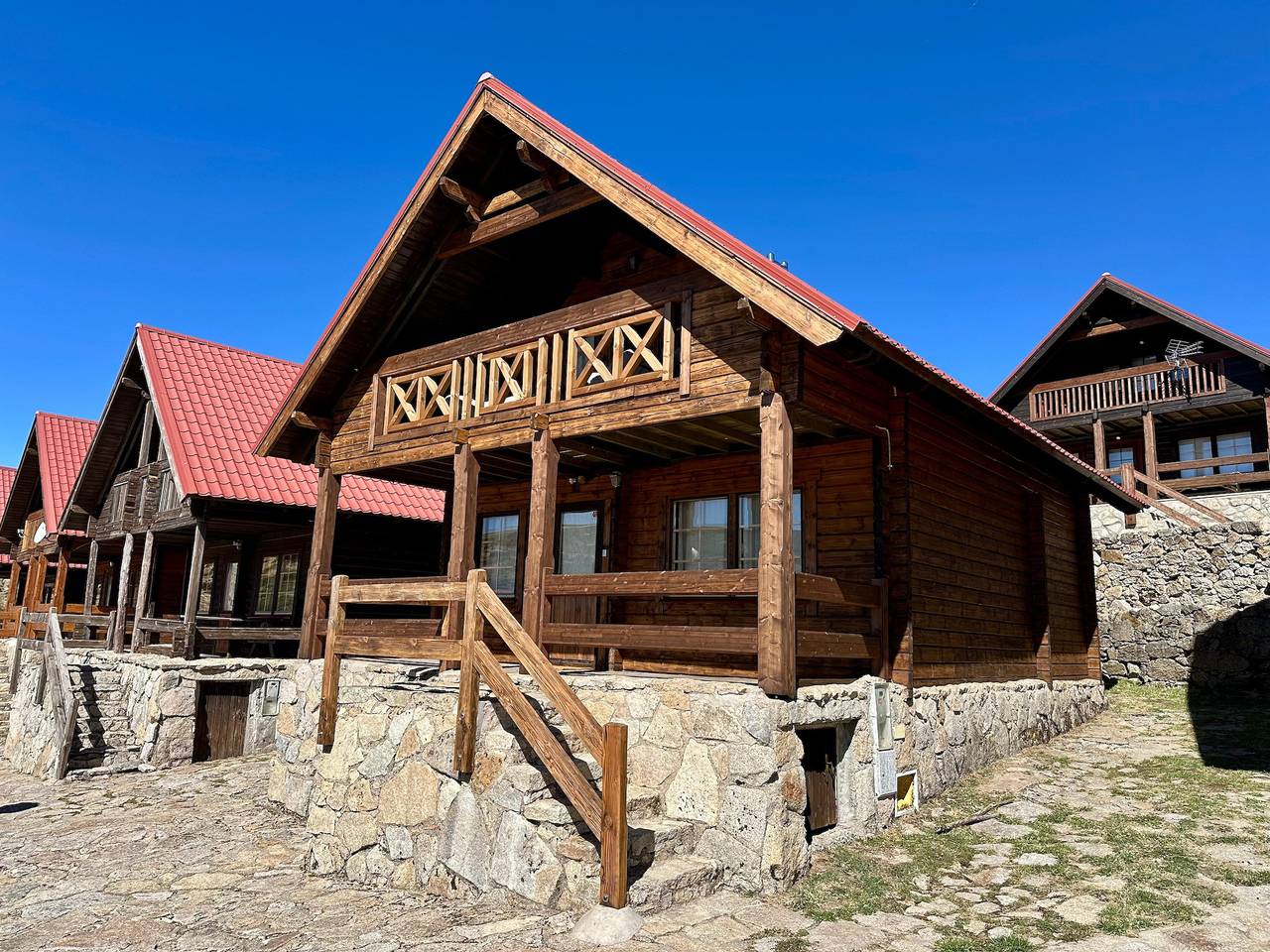 Chalet 'Belfort' con Vista sulla Montagna, Wi-Fi e Aria Condizionata in Cortes do Meio, Serra da Estrela