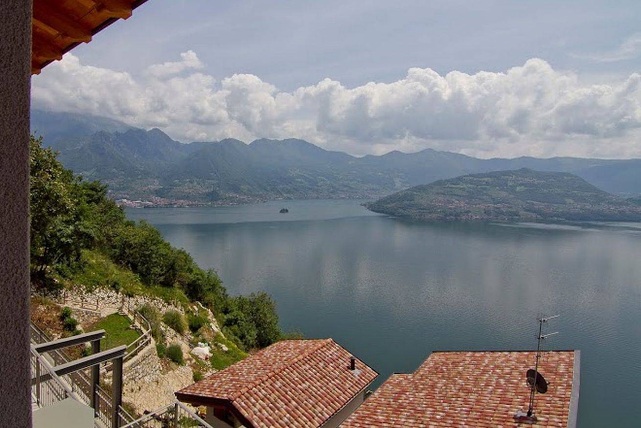 Geheel appartement, Vakantieappartement voor 4 personen met balkon/terras in Spiglia, Gemeente Parzanica