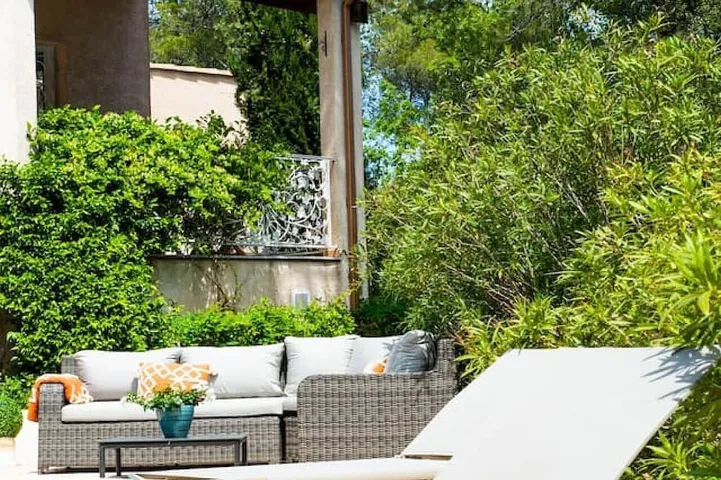 Villa for 8 people, with garden - 1