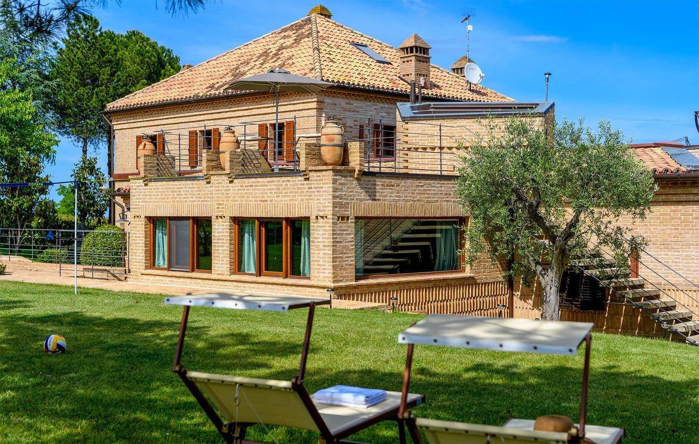 Casa de vacaciones para 12 personas con piscina in Macerata, Provincia de Macerata