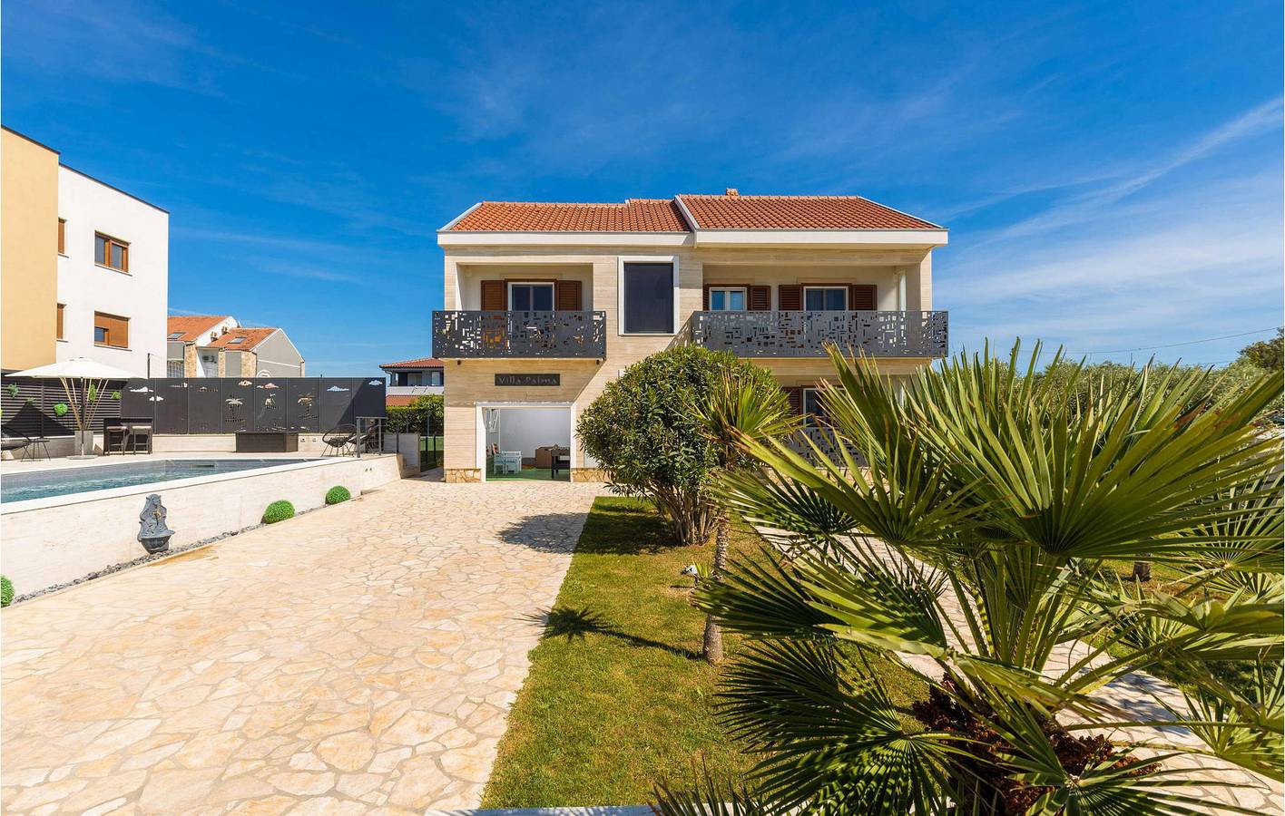 Holiday home for 10 people in Petrcane, Zadar
