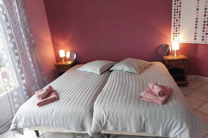 Maison spacieuse en Champagne : une bulle de détente entre amis ou en famille ! in Gland, Aisne