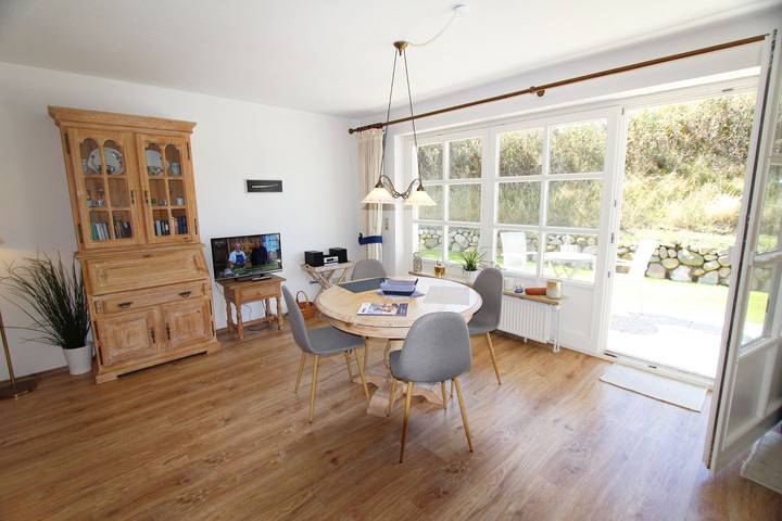 Ferienwohnung für 3 Personen, mit Terrasse in Wenningstedt - 2