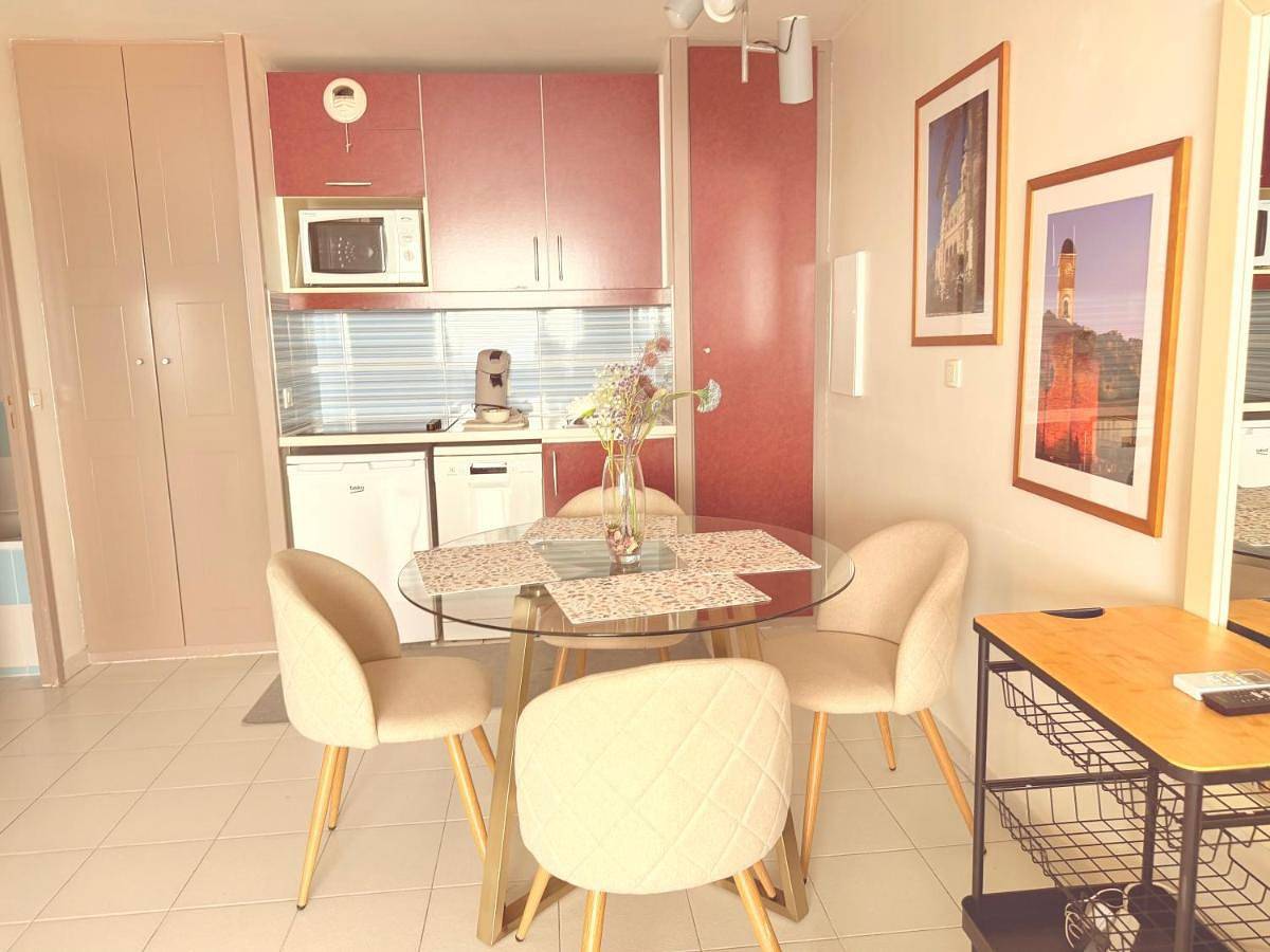 Appartement entier, Sunny Home Costa Plana-Monaco -Cap D'Ail in Cap-d'Ail, Côte méditerranéenne (France)