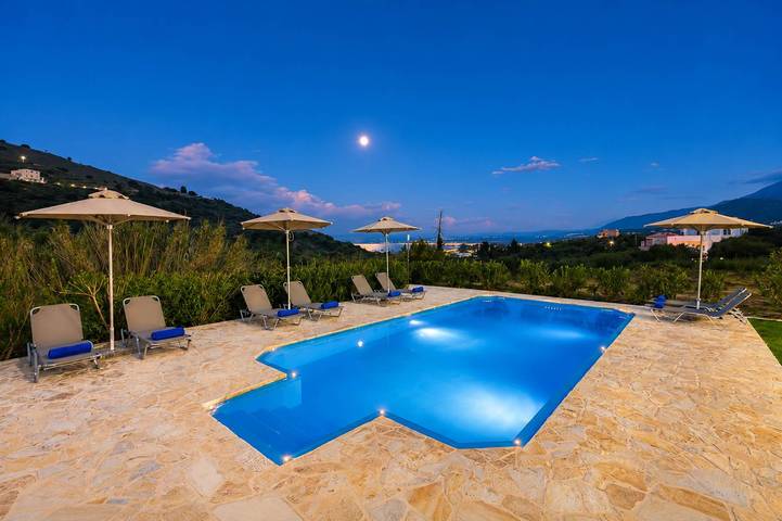 Ferienwohnung für 5 Personen, mit Garten und Pool in Apokoronas