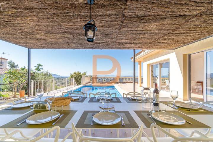 Casa rural para 10 personas, con Terraza y Piscina en Palau Sabardera - 2